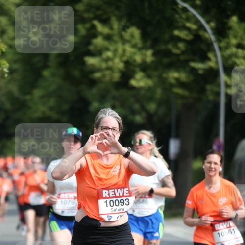 15.06.2025 - REWE Women's Run Jannik Wohlers http://msf.ph/oto/7952024 15.06.2025 09:51:54 Laufen 10799, 10093, 586, 10561 meine-sportfotos.de