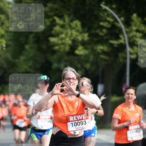 15.06.2025 - REWE Women's Run Jannik Wohlers http://msf.ph/oto/7952031 15.06.2025 09:51:54 Laufen 1079, 10093, 10561 meine-sportfotos.de