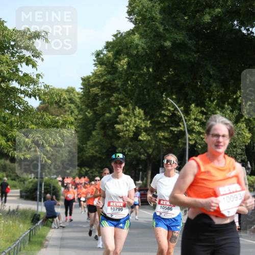 15.06.2025 - REWE Women's Run Jannik Wohlers http://msf.ph/oto/7952059 15.06.2025 09:51:56 Laufen 10799, 10586, 10093 meine-sportfotos.de