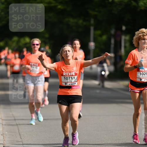 15.06.2025 - REWE Women's Run Dr. Thomas Lammeyer http://msf.ph/oto/7952063 15.06.2025 09:38:34 Laufen 10711 meine-sportfotos.de