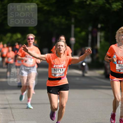 15.06.2025 - REWE Women's Run Dr. Thomas Lammeyer http://msf.ph/oto/7952066 15.06.2025 09:38:35 Laufen 10711 meine-sportfotos.de
