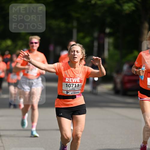 15.06.2025 - REWE Women's Run Dr. Thomas Lammeyer http://msf.ph/oto/7952078 15.06.2025 09:38:35 Laufen 10711 meine-sportfotos.de