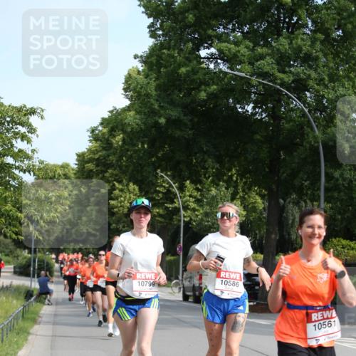 15.06.2025 - REWE Women's Run Jannik Wohlers http://msf.ph/oto/7952094 15.06.2025 09:51:58 Laufen 10799, 10586, 10561 meine-sportfotos.de