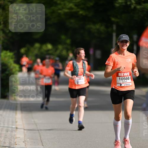 15.06.2025 - REWE Women's Run Dr. Thomas Lammeyer http://msf.ph/oto/7952117 15.06.2025 09:38:40 Laufen 10566 meine-sportfotos.de