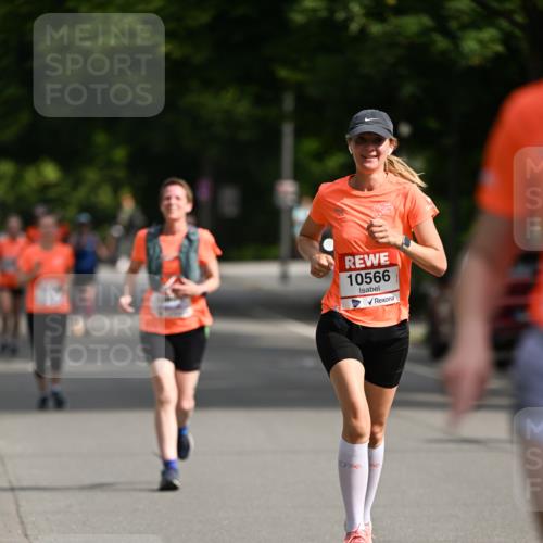 15.06.2025 - REWE Women's Run Dr. Thomas Lammeyer http://msf.ph/oto/7952126 15.06.2025 09:38:40 Laufen 10566 meine-sportfotos.de