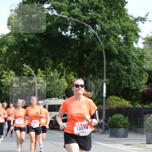 15.06.2025 - REWE Women's Run Jannik Wohlers http://msf.ph/oto/7952153 15.06.2025 09:52:05 Laufen 10519 meine-sportfotos.de