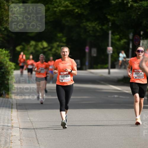 15.06.2025 - REWE Women's Run Dr. Thomas Lammeyer http://msf.ph/oto/7952178 15.06.2025 09:38:44 Laufen 10783, 10134 meine-sportfotos.de