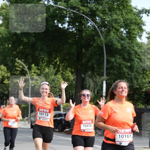 15.06.2025 - REWE Women's Run Jannik Wohlers http://msf.ph/oto/7952187 15.06.2025 09:52:07 Laufen 10412, 10161 meine-sportfotos.de