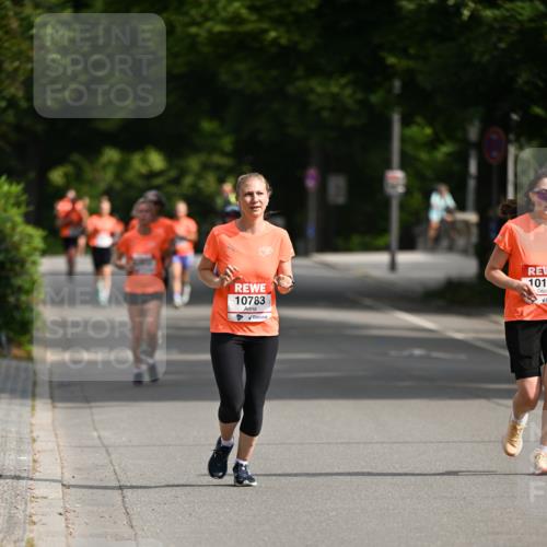 15.06.2025 - REWE Women's Run Dr. Thomas Lammeyer http://msf.ph/oto/7952189 15.06.2025 09:38:45 Laufen 10783 meine-sportfotos.de