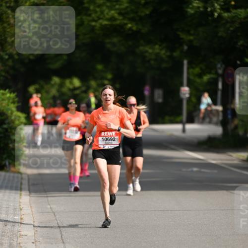 15.06.2025 - REWE Women's Run Dr. Thomas Lammeyer http://msf.ph/oto/7952355 15.06.2025 09:39:14 Laufen 10692 meine-sportfotos.de