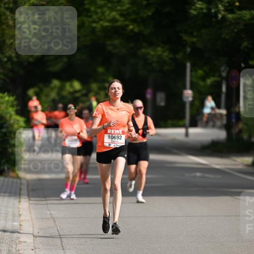 15.06.2025 - REWE Women's Run Dr. Thomas Lammeyer http://msf.ph/oto/7952357 15.06.2025 09:39:14 Laufen 10692 meine-sportfotos.de