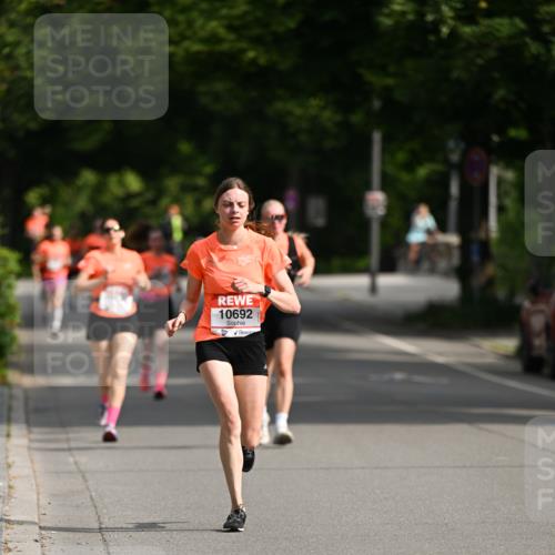 15.06.2025 - REWE Women's Run Dr. Thomas Lammeyer http://msf.ph/oto/7952362 15.06.2025 09:39:15 Laufen 10692 meine-sportfotos.de