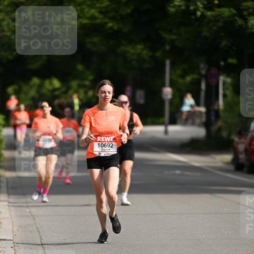 15.06.2025 - REWE Women's Run Dr. Thomas Lammeyer http://msf.ph/oto/7952364 15.06.2025 09:39:15 Laufen 10692 meine-sportfotos.de