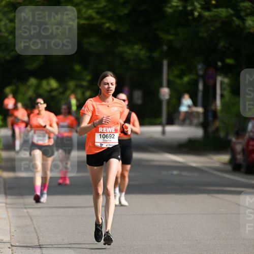 15.06.2025 - REWE Women's Run Dr. Thomas Lammeyer http://msf.ph/oto/7952365 15.06.2025 09:39:15 Laufen 10692 meine-sportfotos.de