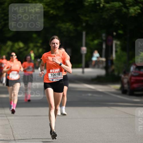 15.06.2025 - REWE Women's Run Dr. Thomas Lammeyer http://msf.ph/oto/7952369 15.06.2025 09:39:15 Laufen 10692 meine-sportfotos.de