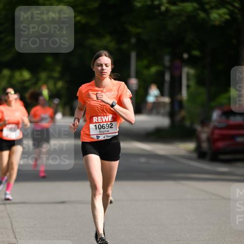 15.06.2025 - REWE Women's Run Dr. Thomas Lammeyer http://msf.ph/oto/7952377 15.06.2025 09:39:16 Laufen 10692 meine-sportfotos.de