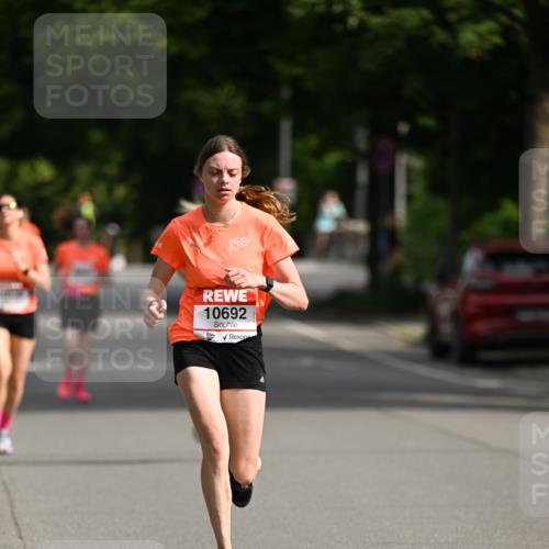 15.06.2025 - REWE Women's Run Dr. Thomas Lammeyer http://msf.ph/oto/7952378 15.06.2025 09:39:16 Laufen 10692 meine-sportfotos.de