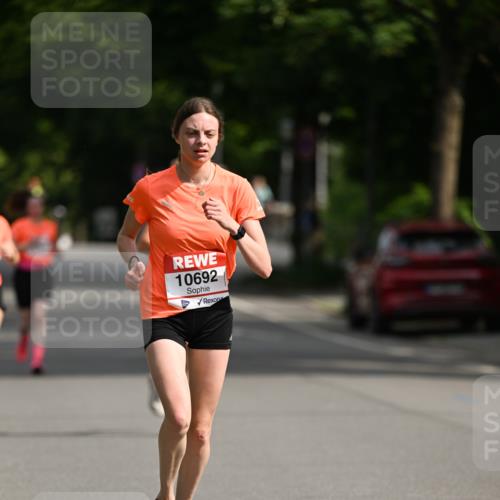 15.06.2025 - REWE Women's Run Dr. Thomas Lammeyer http://msf.ph/oto/7952383 15.06.2025 09:39:17 Laufen 10692 meine-sportfotos.de