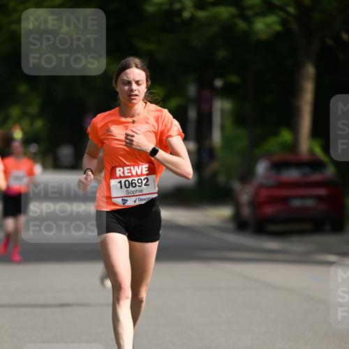 15.06.2025 - REWE Women's Run Dr. Thomas Lammeyer http://msf.ph/oto/7952384 15.06.2025 09:39:17 Laufen 10692 meine-sportfotos.de