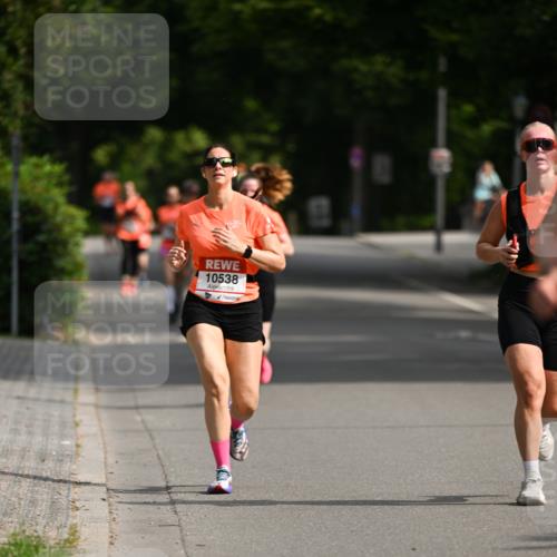 15.06.2025 - REWE Women's Run Dr. Thomas Lammeyer http://msf.ph/oto/7952395 15.06.2025 09:39:19 Laufen 10538 meine-sportfotos.de