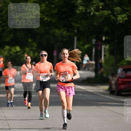 15.06.2025 - REWE Women's Run Dr. Thomas Lammeyer http://msf.ph/oto/7952436 15.06.2025 09:39:30 Laufen 10495, 1043 meine-sportfotos.de