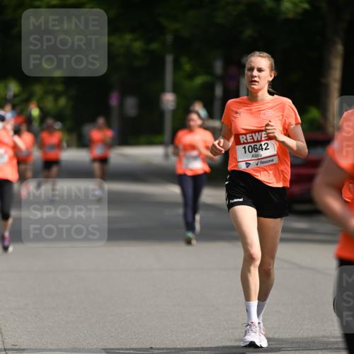 15.06.2025 - REWE Women's Run Dr. Thomas Lammeyer http://msf.ph/oto/7952629 15.06.2025 09:40:17 Laufen 10642 meine-sportfotos.de
