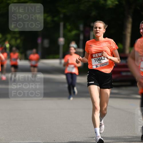 15.06.2025 - REWE Women's Run Dr. Thomas Lammeyer http://msf.ph/oto/7952631 15.06.2025 09:40:17 Laufen 10642 meine-sportfotos.de
