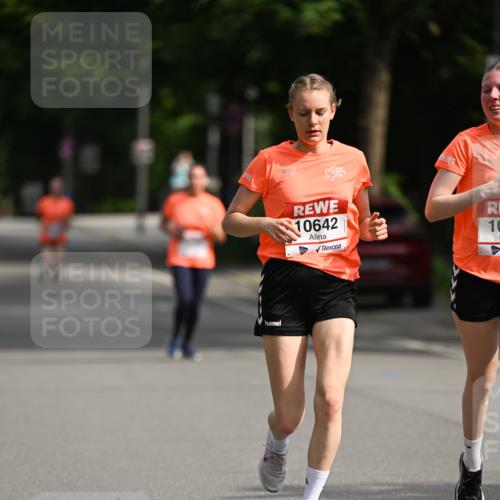 15.06.2025 - REWE Women's Run Dr. Thomas Lammeyer http://msf.ph/oto/7952634 15.06.2025 09:40:18 Laufen 10642, 10 meine-sportfotos.de