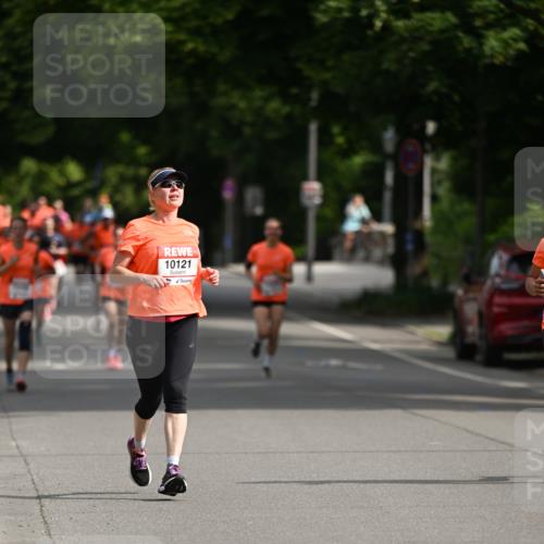 15.06.2025 - REWE Women's Run Dr. Thomas Lammeyer http://msf.ph/oto/7952652 15.06.2025 09:40:21 Laufen 10121 meine-sportfotos.de