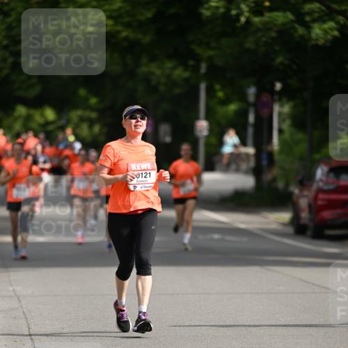 15.06.2025 - REWE Women's Run Dr. Thomas Lammeyer http://msf.ph/oto/7952658 15.06.2025 09:40:22 Laufen 0121 meine-sportfotos.de