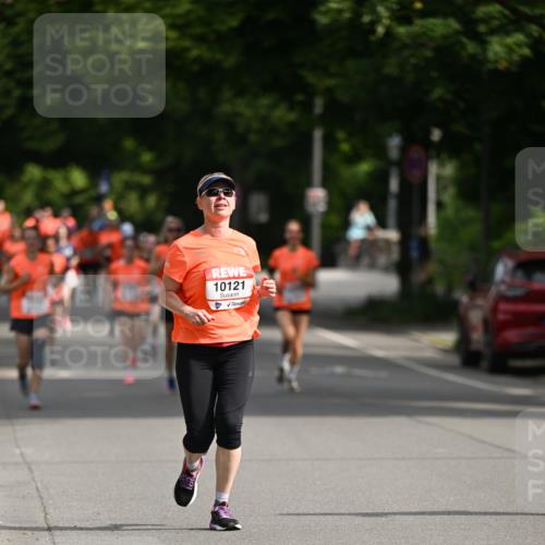 15.06.2025 - REWE Women's Run Dr. Thomas Lammeyer http://msf.ph/oto/7952660 15.06.2025 09:40:22 Laufen 10121 meine-sportfotos.de
