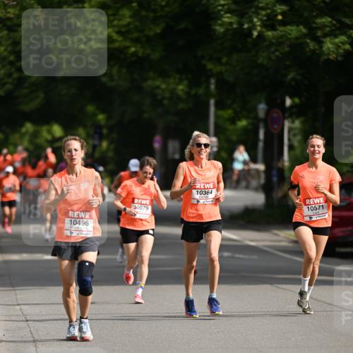 15.06.2025 - REWE Women's Run Dr. Thomas Lammeyer http://msf.ph/oto/7952681 15.06.2025 09:40:27 Laufen 10496, 10079, 10364, 10571 meine-sportfotos.de
