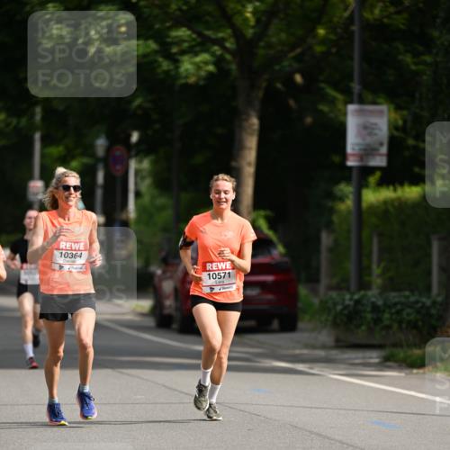 15.06.2025 - REWE Women's Run Dr. Thomas Lammeyer http://msf.ph/oto/7952683 15.06.2025 09:40:28 Laufen 10364, 10571 meine-sportfotos.de