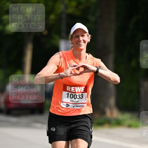 15.06.2025 - REWE Women's Run Dr. Thomas Lammeyer http://msf.ph/oto/7952752 15.06.2025 09:40:38 Laufen 10033 meine-sportfotos.de