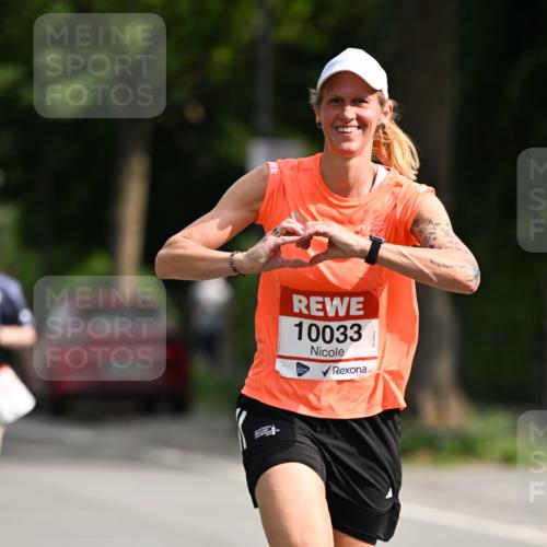 15.06.2025 - REWE Women's Run Dr. Thomas Lammeyer http://msf.ph/oto/7952753 15.06.2025 09:40:38 Laufen 8, 10033 meine-sportfotos.de