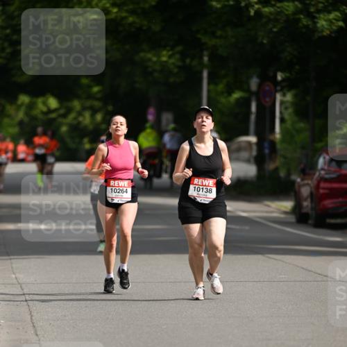15.06.2025 - REWE Women's Run Dr. Thomas Lammeyer http://msf.ph/oto/7953011 15.06.2025 09:41:20 Laufen 10264, 10138 meine-sportfotos.de