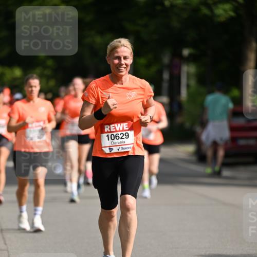 15.06.2025 - REWE Women's Run Dr. Thomas Lammeyer http://msf.ph/oto/7953242 15.06.2025 09:42:15 Laufen 10629 meine-sportfotos.de