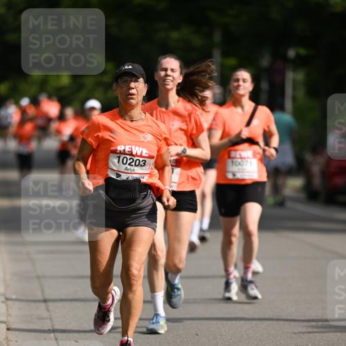 15.06.2025 - REWE Women's Run Dr. Thomas Lammeyer http://msf.ph/oto/7953270 15.06.2025 09:42:20 Laufen 10203, 10071 meine-sportfotos.de