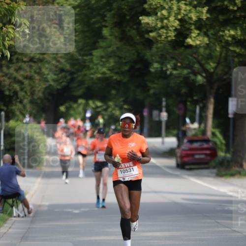 15.06.2025 - REWE Women's Run Jannik Wohlers http://msf.ph/oto/7953370 15.06.2025 08:48:33 Laufen 10531 meine-sportfotos.de
