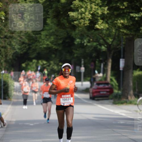 15.06.2025 - REWE Women's Run Jannik Wohlers http://msf.ph/oto/7953377 15.06.2025 08:48:33 Laufen 10531 meine-sportfotos.de