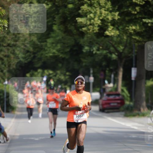 15.06.2025 - REWE Women's Run Jannik Wohlers http://msf.ph/oto/7953384 15.06.2025 08:48:33 Laufen 10531 meine-sportfotos.de