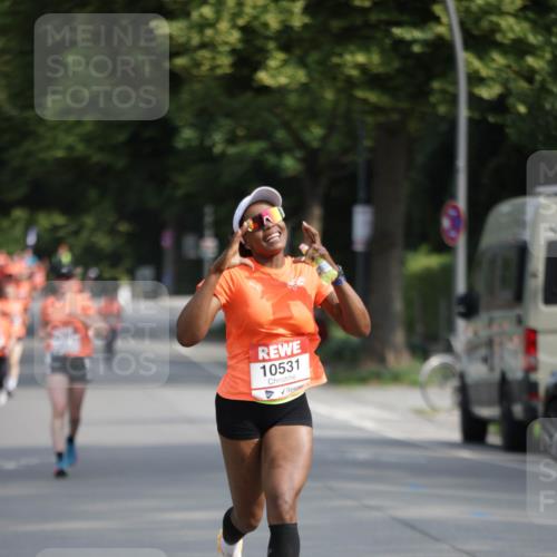 15.06.2025 - REWE Women's Run Jannik Wohlers http://msf.ph/oto/7953410 15.06.2025 08:48:35 Laufen 10531 meine-sportfotos.de