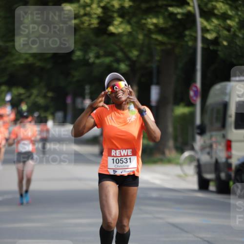 15.06.2025 - REWE Women's Run Jannik Wohlers http://msf.ph/oto/7953416 15.06.2025 08:48:35 Laufen 10531 meine-sportfotos.de
