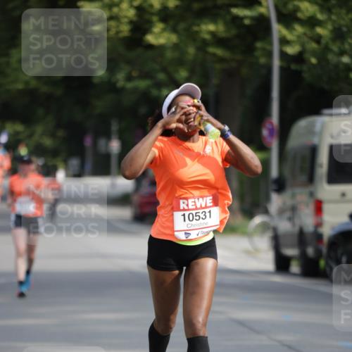 15.06.2025 - REWE Women's Run Jannik Wohlers http://msf.ph/oto/7953435 15.06.2025 08:48:35 Laufen 10531 meine-sportfotos.de