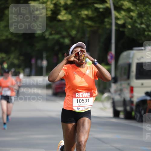 15.06.2025 - REWE Women's Run Jannik Wohlers http://msf.ph/oto/7953439 15.06.2025 08:48:36 Laufen 10531 meine-sportfotos.de