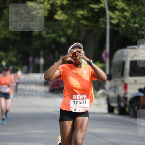 15.06.2025 - REWE Women's Run Jannik Wohlers http://msf.ph/oto/7953440 15.06.2025 08:48:36 Laufen 10531 meine-sportfotos.de