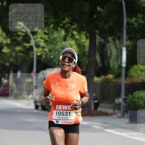 15.06.2025 - REWE Women's Run Jannik Wohlers http://msf.ph/oto/7953468 15.06.2025 08:48:38 Laufen 10531 meine-sportfotos.de