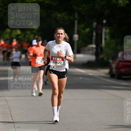 15.06.2025 - REWE Women's Run Dr. Thomas Lammeyer http://msf.ph/oto/7953469 15.06.2025 09:42:43 Laufen 10620 meine-sportfotos.de