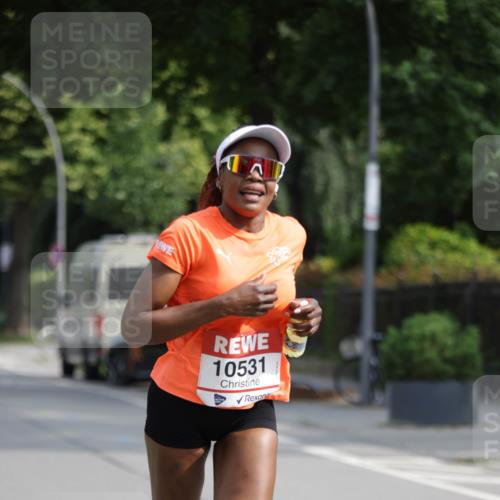 15.06.2025 - REWE Women's Run Jannik Wohlers http://msf.ph/oto/7953478 15.06.2025 08:48:38 Laufen 10531 meine-sportfotos.de