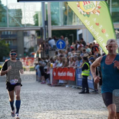 13.06.2025 - Holstenköstenlauf Felixshl http://msf.ph/oto/7953479 13.06.2025 19:43:17 Laufen 2081, 2139, 2411 meine-sportfotos.de